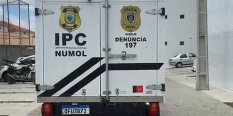 Mãe mata filha de 1 ano a facadas após marido pedir a separação