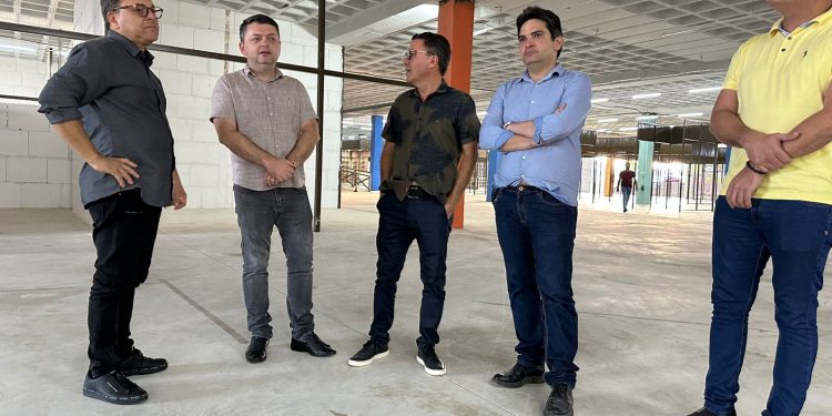 Murilo Galdino enaltece projeto BR Polo Shopping durante visita às instalações