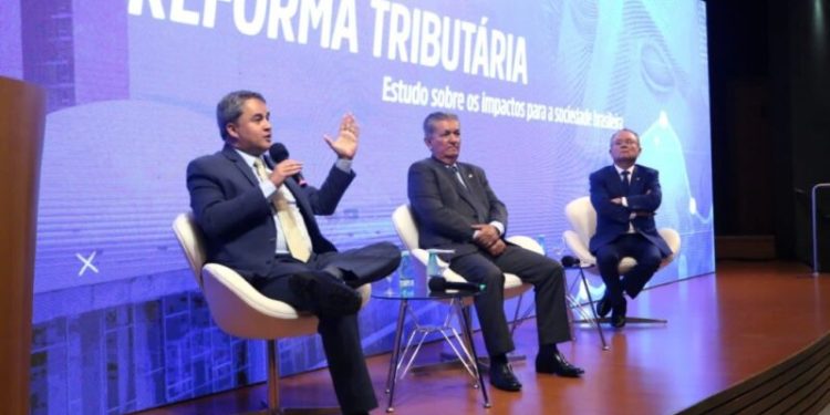 Efraim Filho afirma que atual sistema tributário está ultrapassado