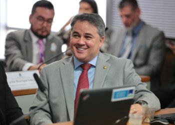 Efraim Filho destina mais de R$ 6,8 milhões para 17 municípios da Paraíba