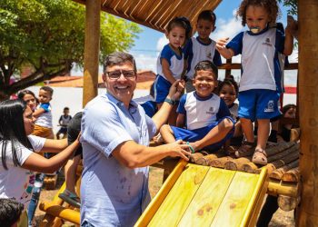 Prefeitura de Cabedelo entrega parques infantis nas creches e escolas municipais