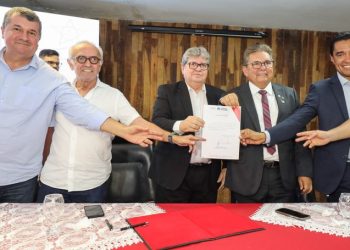 João Azevêdo autoriza a liberação de R$ 105 milhões em emendas dos 36 deputados e também para entidades