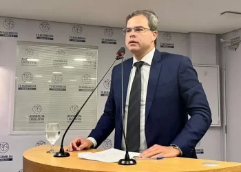 George Morais anuncia licença da ALPB e abre vaga para Nilson Lacerda