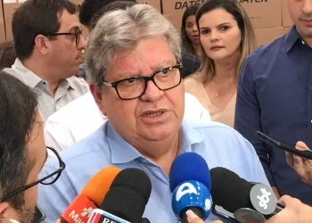 João afirma que “existe possibilidade” de diálogo com o PDT