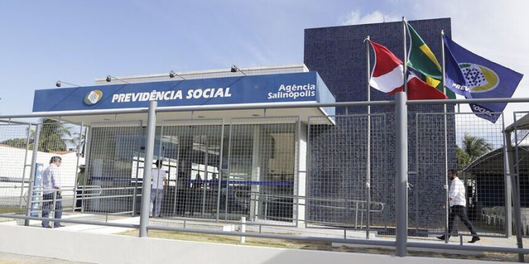 Senado vai analisar projeto que reduz fila de perícias no INSS
