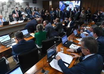 Desoneração da folha: comissão analisa na terça se aceita mudanças da Câmara