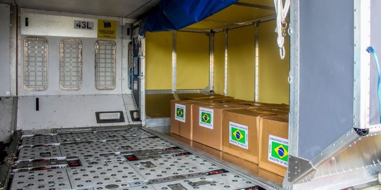 Brasileiros recebem ajuda do governo em Gaza para água e alimentos