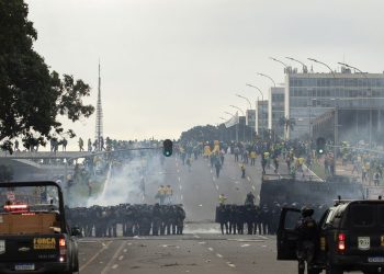 STF marca julgamento de mais oito réus do 8 de janeiro