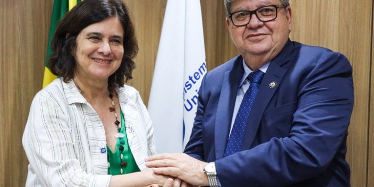 Governador reivindica investimentos na alta e média complexidade na Saúde à ministra Nísia Trindade