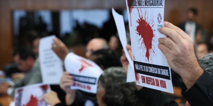 CCJ do Senado aprova PEC que permite comercialização de plasma humano