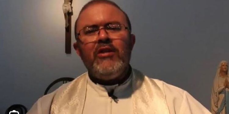 Novo diretor do Padre Zé nega que arcebispo tenha recebido carro do padre Egídio: “o veículo foi comprado”
