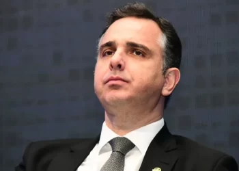 Presidente do Senado defende mandato de oito anos para ministros do STF