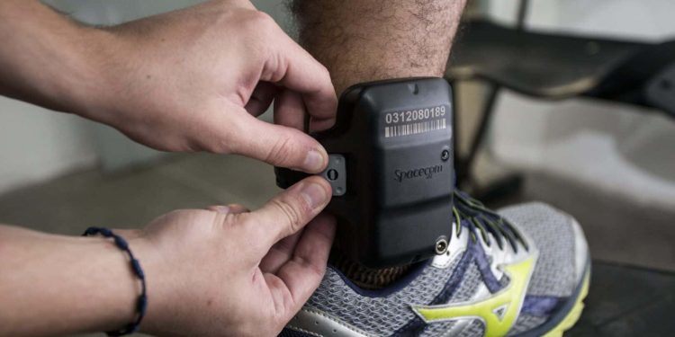 Agressores de mulheres na Paraíba serão monitorados por tornozeleira eletrônica