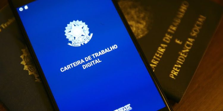 Brasil tem saldo de 1,38 milhão de empregos com carteira assinada até o fim de agosto