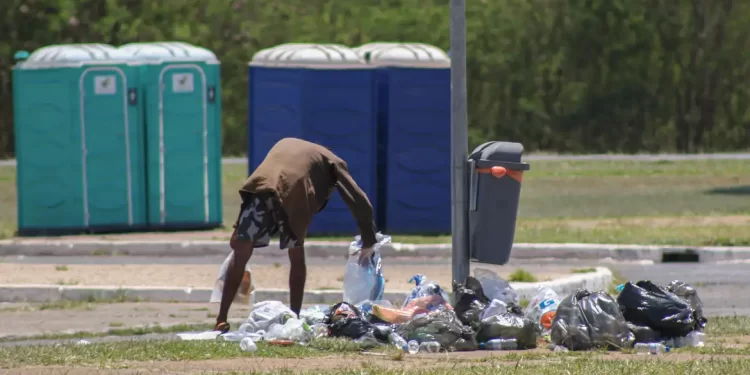 Governo federal cria pontos de higiene para população em situação de rua