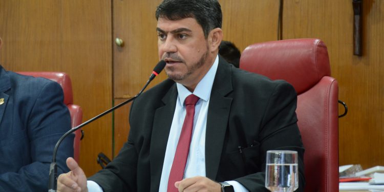 Dinho anuncia criação de grupo de trabalho para rever legislação referente ao Centro Histórico