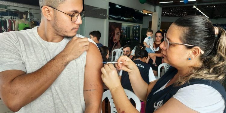 Prefeitura garante vacinação no Home Center Ferreira Costa e nos Shoppings Sul e Tambiá