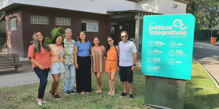 Núcleo de Práticas Integrativas e Complementares à Saúde promove atendimento aos profissionais do “Tô de Boa”