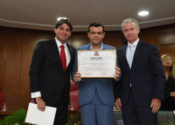 Erly Fernandes recebe título de cidadão pessoense