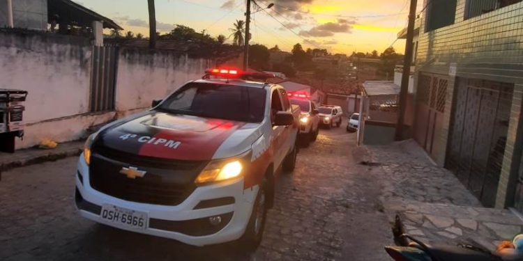 Reforço policial em Bayeux apreende arma de fogo