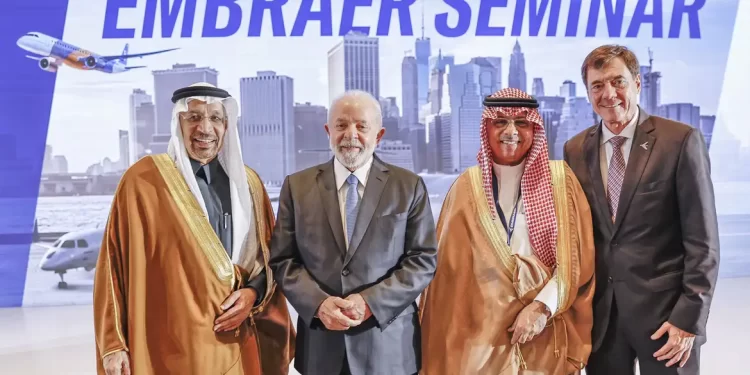 Embraer assina três acordos de investimentos na Arábia Saudita