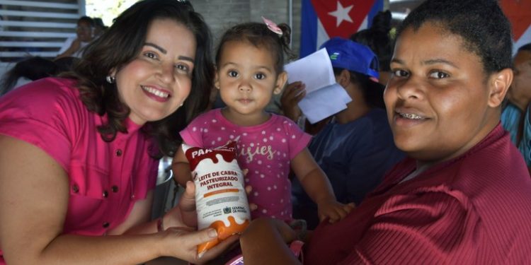 Governo da Paraíba amplia programa do leite e mais 6 mil famílias serão beneficiadas em sete municípios