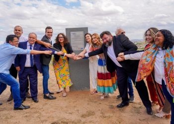 Lucas Ribeiro prestigia lançamento da pedra fundamental para expansão do Parque Tecnológico e do Centro de Energias Renováveis do Insa