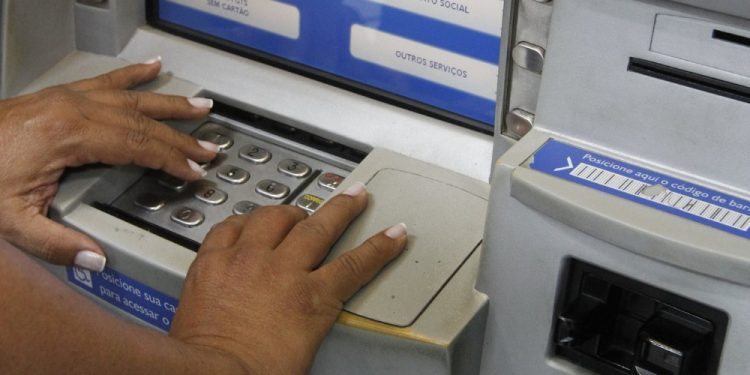 Polícia Civil e PRF prendem em João Pessoa investigados por aplicar golpes em cinco estados