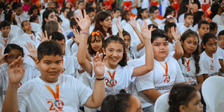 Mais de mil estudantes da Rede Municipal de Campina Grande são premiados pelo Instituto Alpargatas