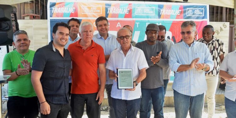 Cícero Lucena autoriza obras de pavimentação em 18 ruas do Muçumagro