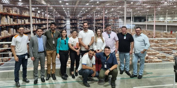 Presidente da Amde e secretária de Desenvolvimento Econômico visitam Alpargatas e asseguram fortalecer colaboração entre indústria e Prefeitura