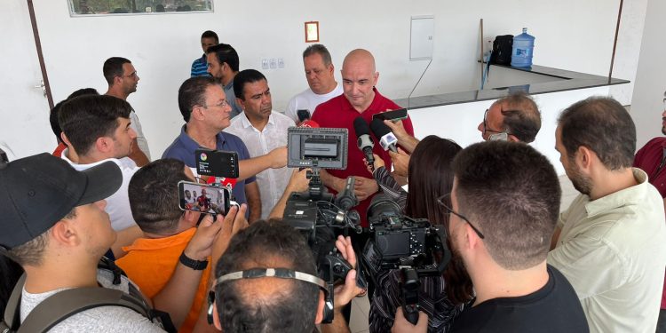 Diretor do Hospital do Amor visita local de instalação da unidade em Campina Grande e destaca articulação de Veneziano e Bruno para efetivação