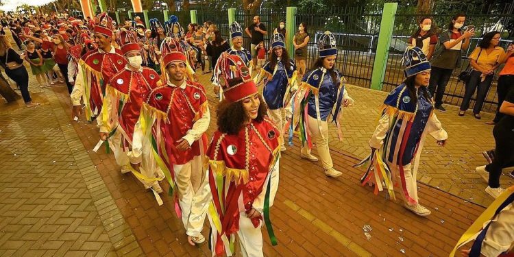 Prefeitura de Campina Grande convida corais, escolas e entidades religiosas para credenciar apresentações no Natal Iluminado
