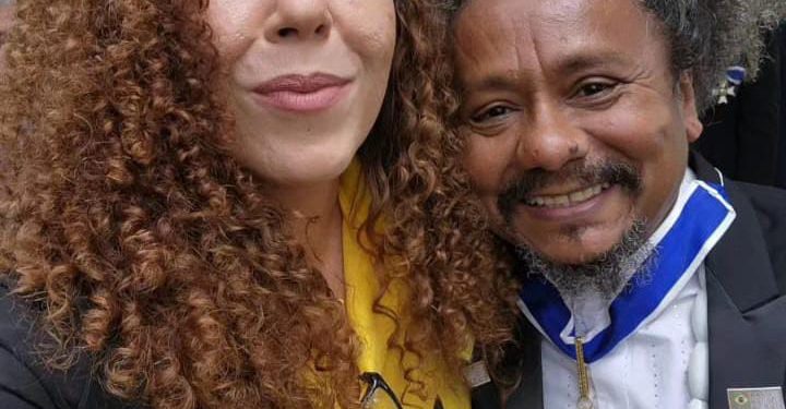 Paraibana Kalyne Lima, presidenta da CUFA Brasil, recebe a Insígnia da Ordem de Rio Branco, entregue pelo Presidente da República