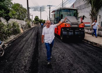 Cícero Lucena autoriza obras em mais 15 ruas de oito bairros e ‘Asfalto Novo’ chega a 100 km de vias