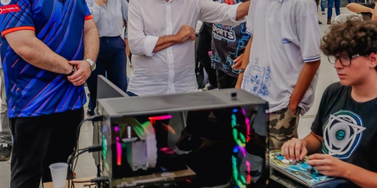 Durante Semana Nacional de Ciência e Tecnologia, Cícero Lucena ressalta que investimento vai garantir futuro melhor para a população