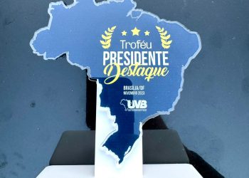 Gestão inovadora garante a Dinho “Troféu Presidente Destaque”, concedido pela União de Vereadores do Brasil