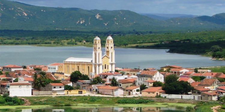 Justiça ordena que município de Santa Luzia adote medidas para animais em situação de abandono