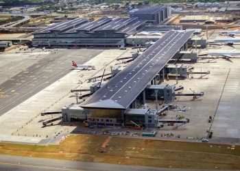 GLO: militares começam a atuar em portos e aeroportos brasileiros