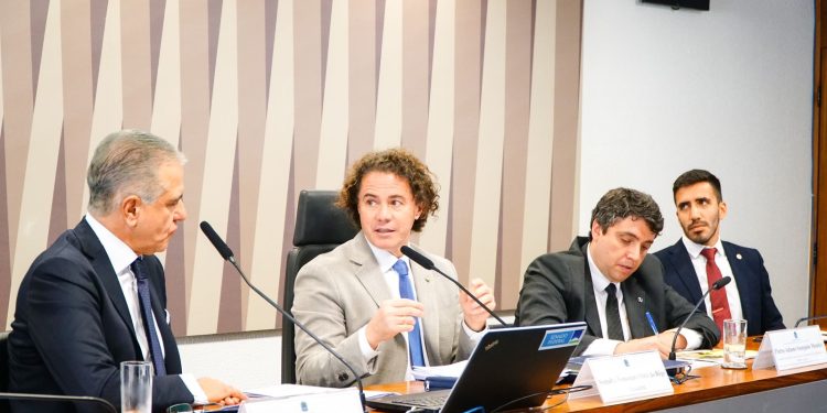 Veneziano alerta sobre prejuízos à economia da prática do ‘devedor contumaz’