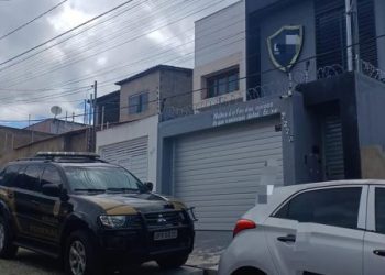 Operação da Polícia Federal investiga empresas que falsificavam documentos para a compra de armas
