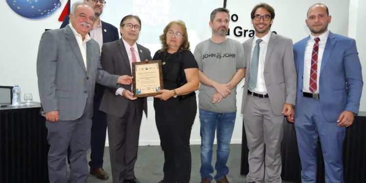 Ex-secretário Legislativo da ALPB Guilherme de Castro é homenageado durante Seminário Paraibano de Marketing Político
