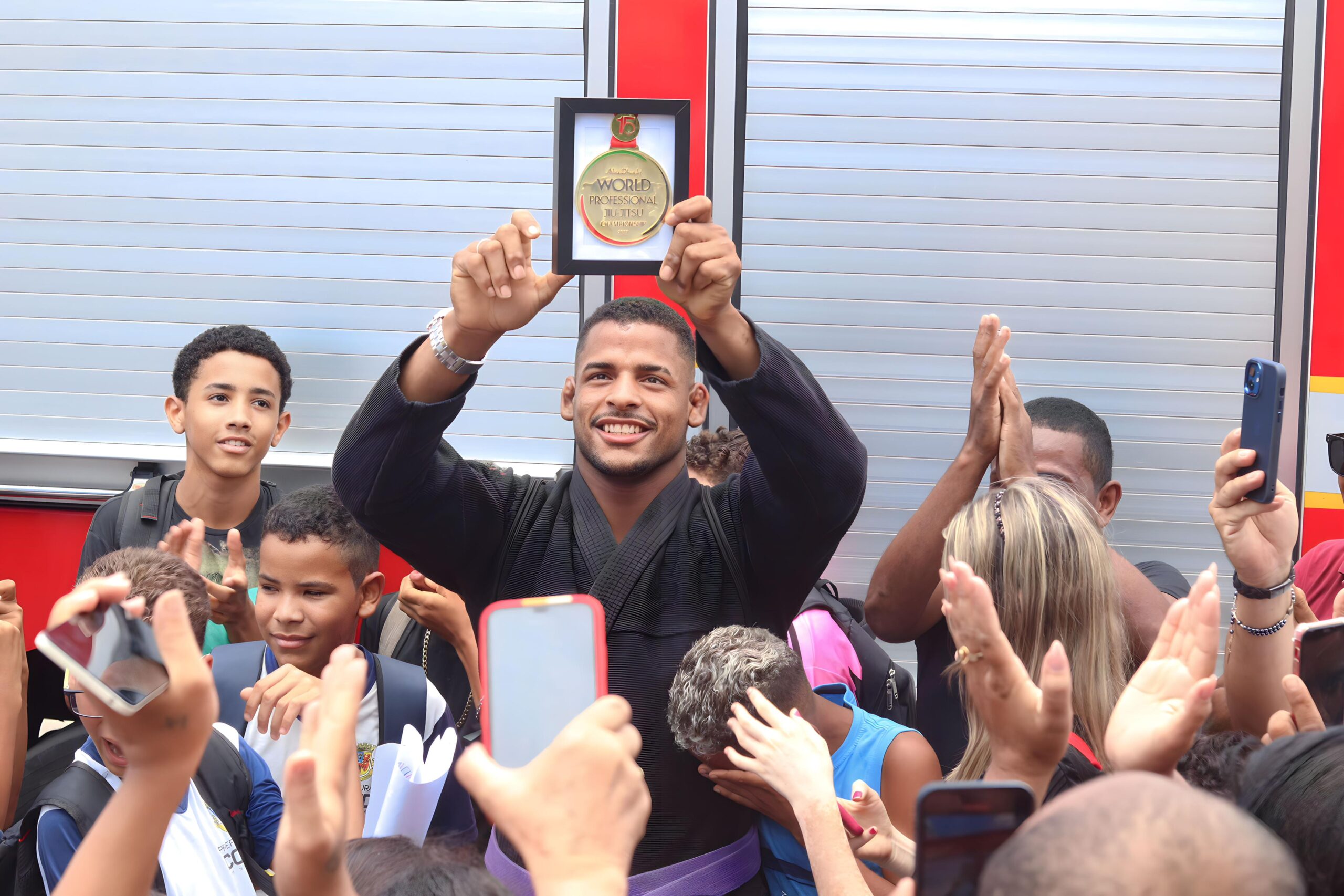 Cearense campeão mundial de jiu-jitsu busca patrocínio para evento em Abu  Dhabi, Esportes