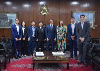 Veneziano recebe Fundo de Cingapura que administra US$ 700 bilhões e detalha cenário brasileiro favorável a investimentos