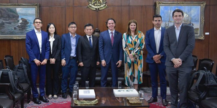 Veneziano recebe Fundo de Cingapura que administra US$ 700 bilhões e detalha cenário brasileiro favorável a investimentos