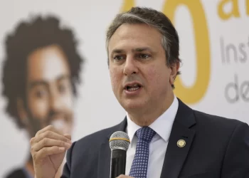 Caixa e BB começam nesta terça as renegociações de dívidas do Fies