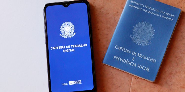 Pela 1ª vez, Brasil tem mais de 100 milhões de trabalhadores ocupados