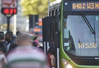 Ônibus de graça no Brasil? Câmara debate solução para financiamento do transporte público