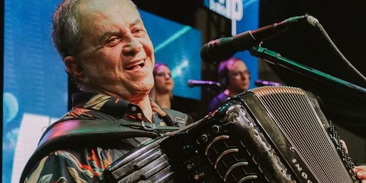 EM JANEIRO: Prefeitura de João Pessoa anuncia “Forró Verão” com show de Flávio José