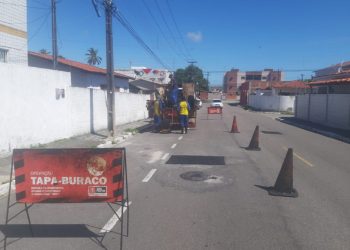 Seinfra finaliza semana executando manutenção de galerias, iluminação e Operação Tapa-Buraco em mais de 30 bairros 